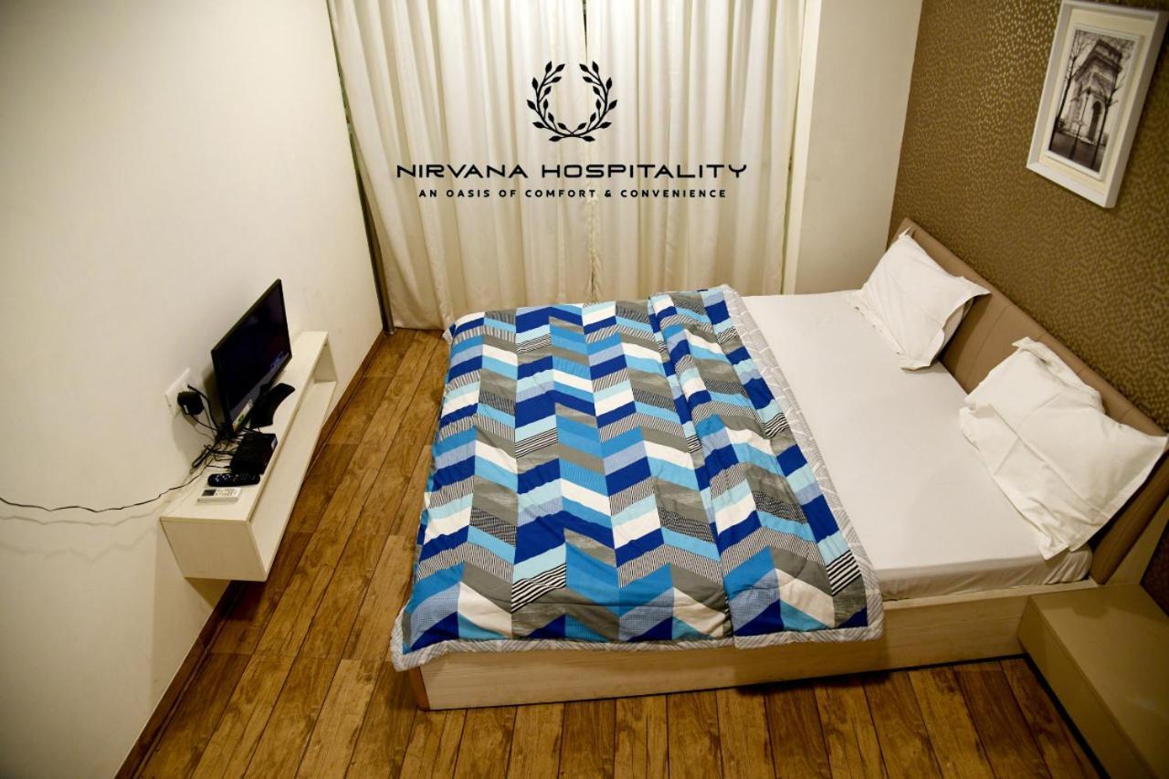 Rajhans Belliza Luxurious Studio Apartment Surat Exterior foto